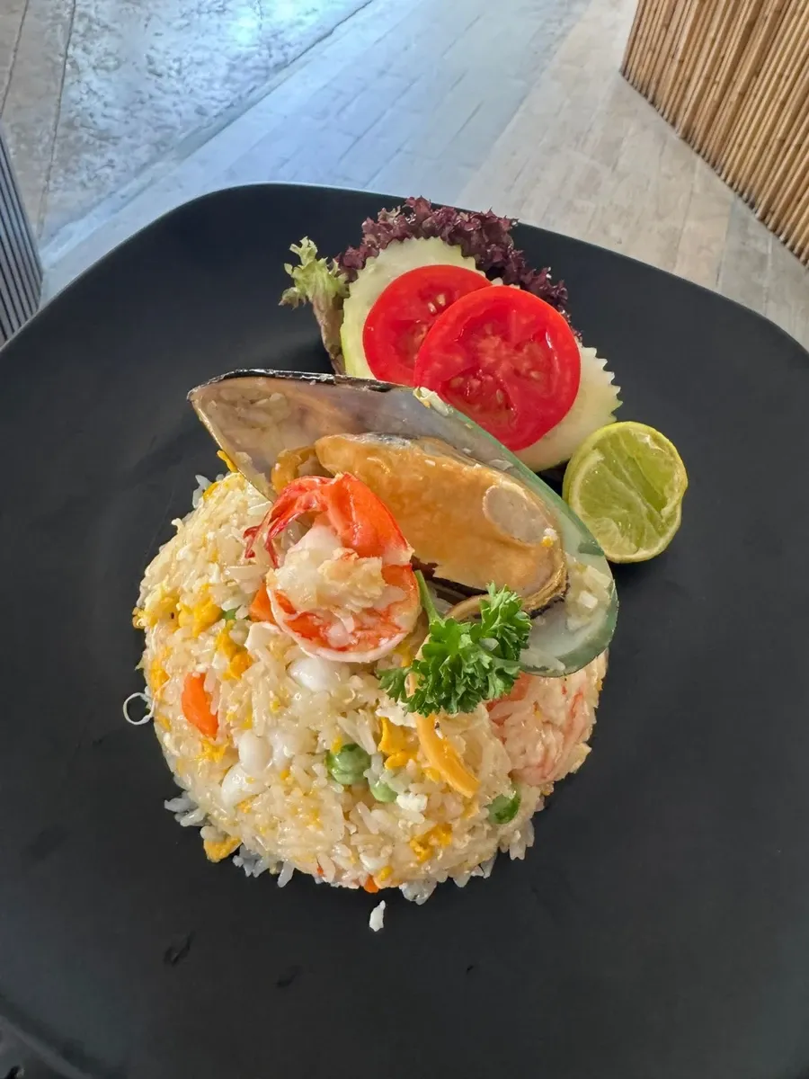 ข้าวผัดทะเล
